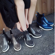 1437 日系閃亮色彩短boot雨鞋